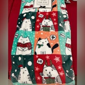 Christmas Cats Cartoon Style Holiday Plush Throw blanket NWT Red & Green